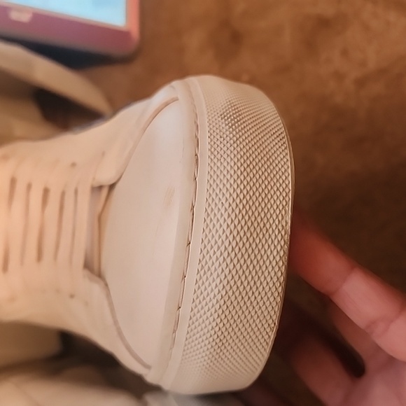 Givenchy Urban Street Leather Sneakers - Picture 9 of 16